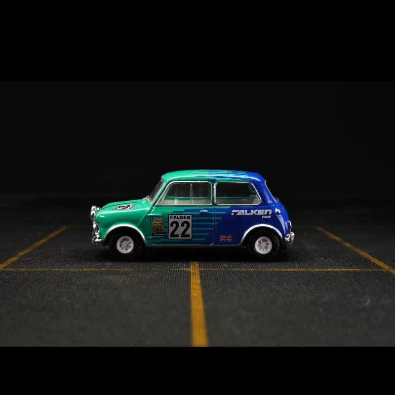 1967 Austin Mini Cooper S 1:64 Diecast Model 4 1967 Austin Mini Cooper S 1:64 Diecast Model - Image 4