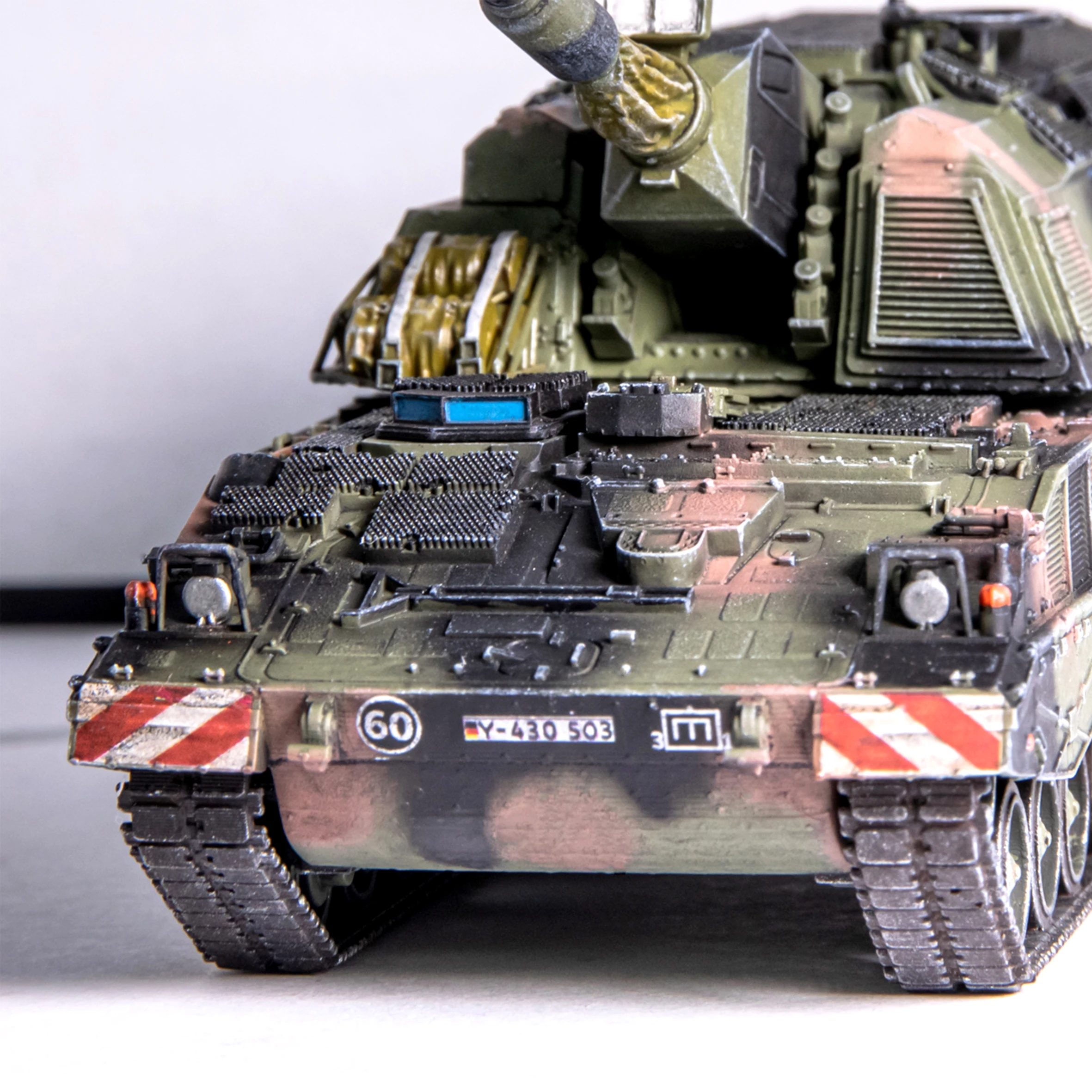 1/72 Scale German PZH2000 Model Military Vehicle 6 1/72 Scale German PZH2000 Model Military Vehicle - Image 6