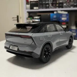 Dongfeng Nissan Venucia 2024 SUV Model 1:18 Scale 9 S0fdc521adb694938bc04835f67ef0f028