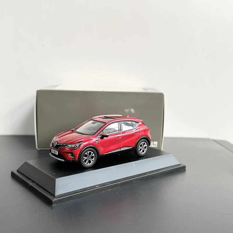 Renault Captur 1:43 Scale Diecast Model 3 Renault Captur 1:43 Scale Diecast Model - Image 3