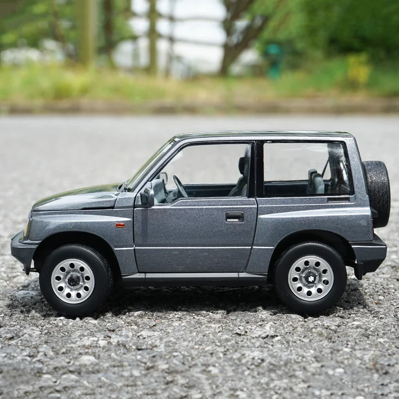 1:18 SUZUKI Vitara Escudo Diecast Model 4 1:18 SUZUKI Vitara Escudo Diecast Model - Image 4