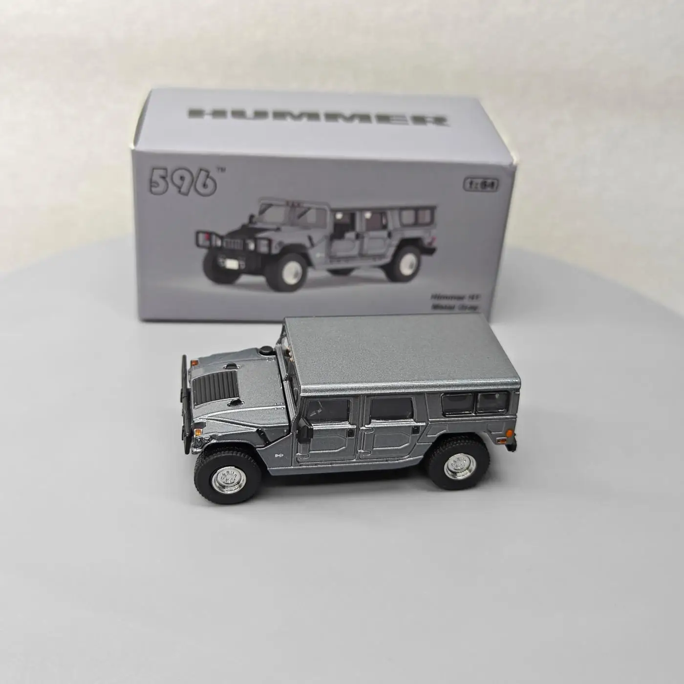 Grey 1:64 Scale Hummer H1 Model by MAKEDA 4 Grey 1:64 Scale Hummer H1 Model by MAKEDA - Image 4