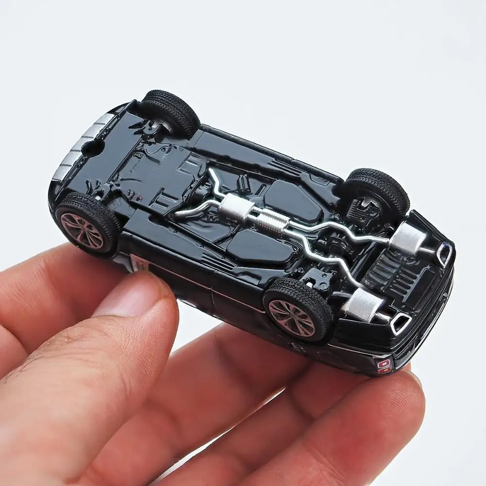 Masdi 1:64 Diecast 2020 Range Rover Model 6 Masdi 1:64 Diecast 2020 Range Rover Model - Image 6