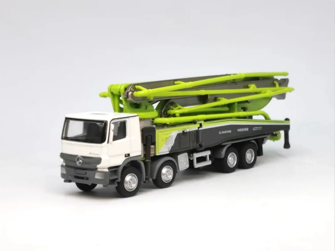 Diecast 1:100 Concrete Pump Truck Model 5 Diecast 1:100 Concrete Pump Truck Model - Image 5