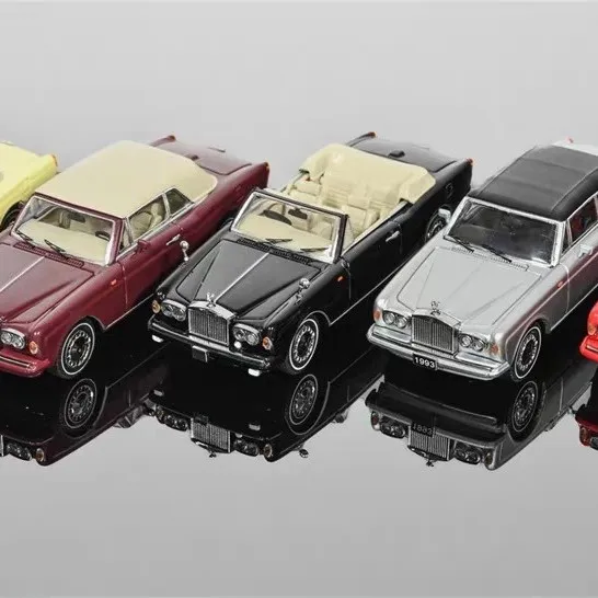 Rolls Royce Corniche IV 1:64 Scale Model 4 Rolls Royce Corniche IV 1:64 Scale Model - Image 4