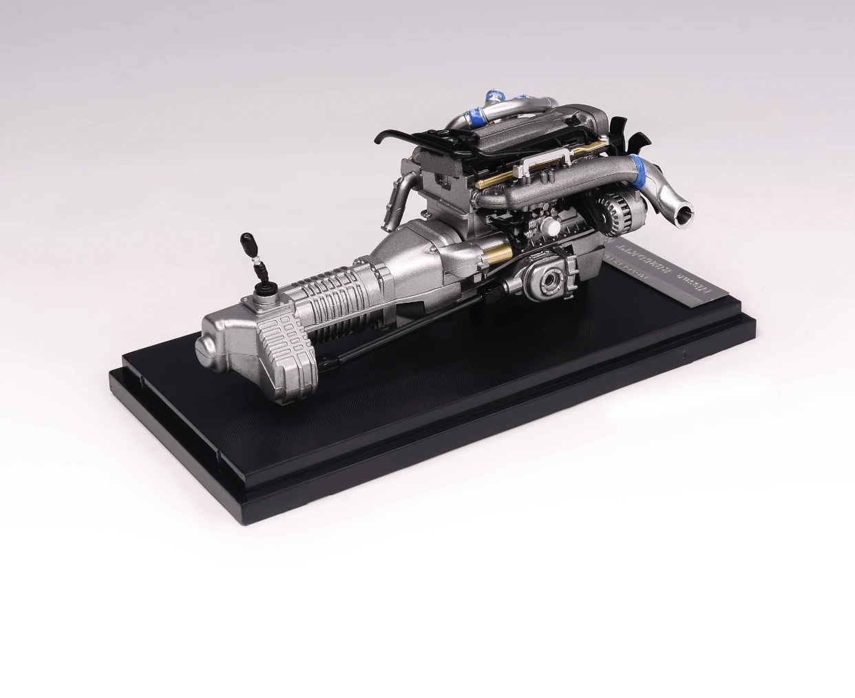 1:18 Scale Diecast Engine Model Collection 5 1:18 Scale Diecast Engine Model Collection - Image 5