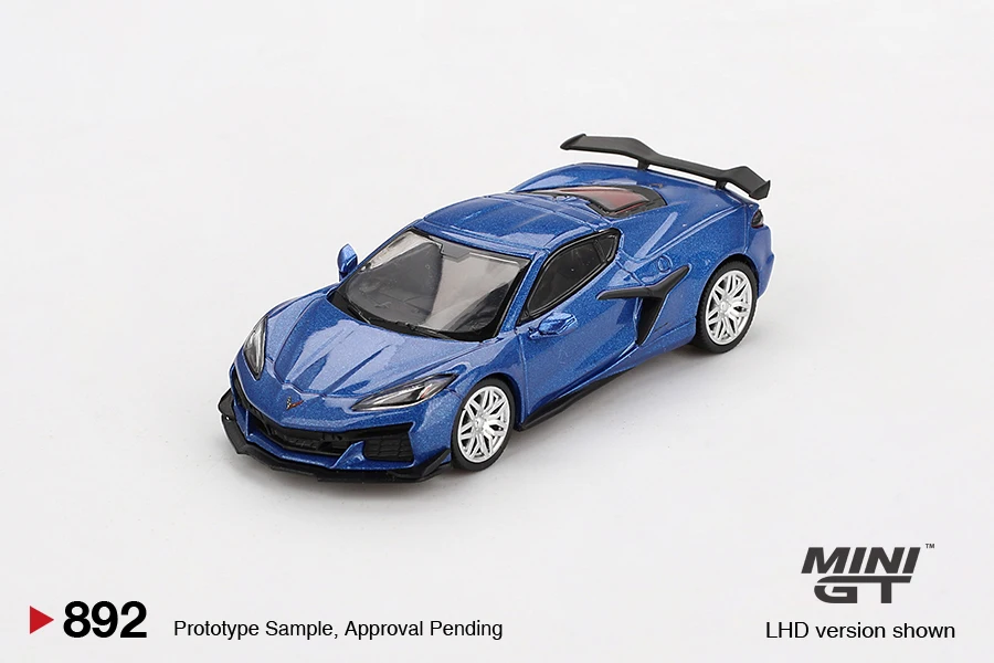 Chevrolet Corvette Z06 1/64 Scale Diecast Model 2 Chevrolet Corvette Z06 1/64 Scale Diecast Model - Image 2