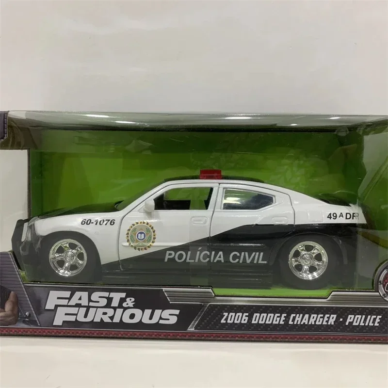 2006 Dodge Charger Police Car Diecast Model 1:24 7 2006 Dodge Charger Police Car Diecast Model 1:24 - Image 7