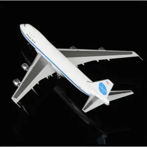 Pan Am B747-100 Diecast Model 1:400 Scale 10 S18d35e2d7c664066a2b249fc5caeb1d33