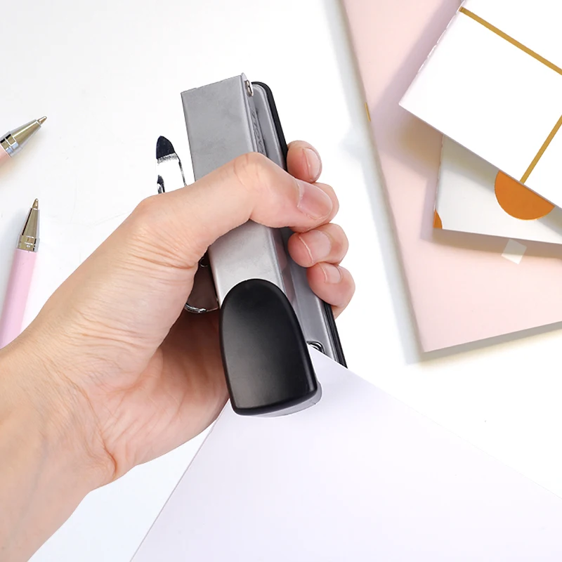 Eagle Desktop Stapler with 1000 Staples 6 Eagle Desktop Stapler with 1000 Staples - Image 6