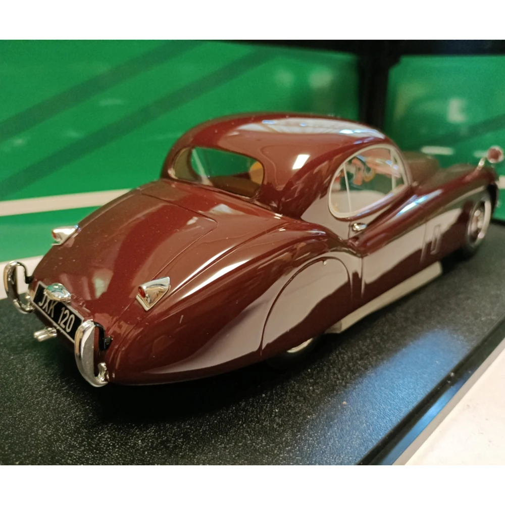 1954 Jaguar XK120 FHC 1:18 Scale Model 2 1954 Jaguar XK120 FHC 1:18 Scale Model - Image 2