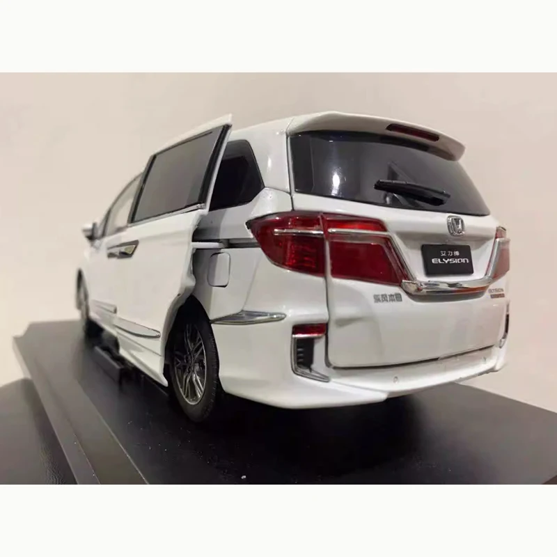 Dongfeng Elysion 2020 1:18 Scale Alloy Model 6 Dongfeng Elysion 2020 1:18 Scale Alloy Model - Image 6