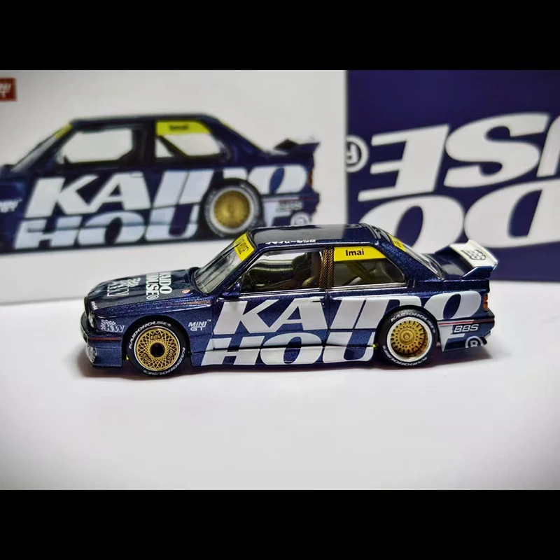 BMW M3 E30 V1 1/64 Diecast Model Car 3 BMW M3 E30 V1 1/64 Diecast Model Car - Image 3