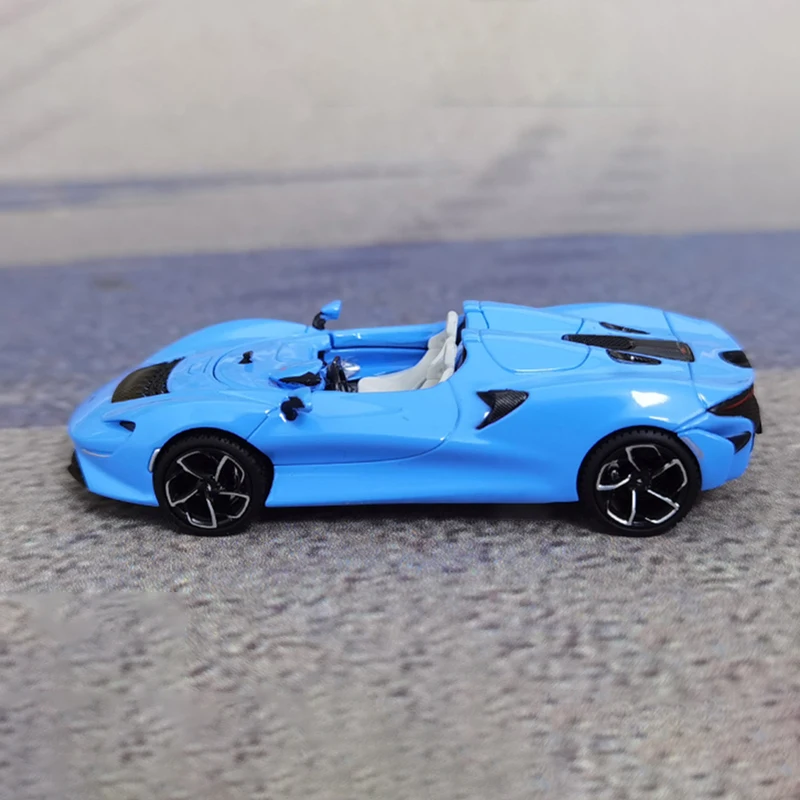 Diecast McLaren Elva M1A Model Car 1:64 Scale 6 Diecast McLaren Elva M1A Model Car 1:64 Scale - Image 6