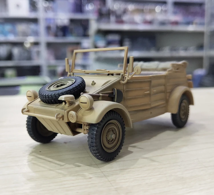 1/72 Scale VW82 Military Model Vehicle 2 1/72 Scale VW82 Military Model Vehicle - Image 2