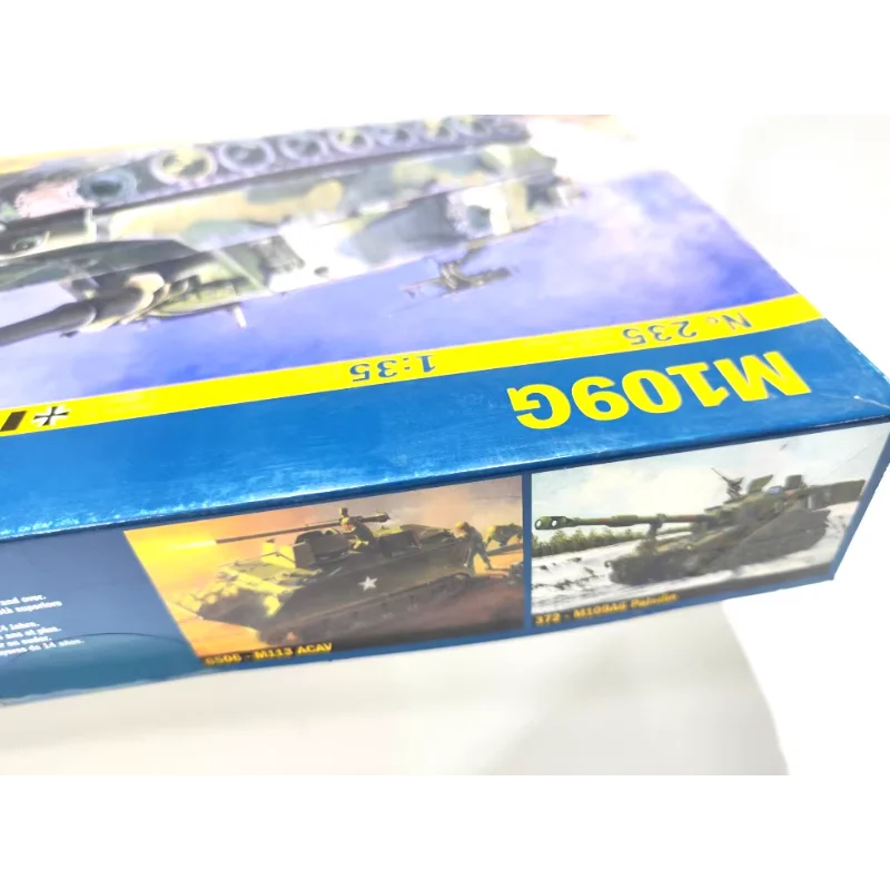 1/35 Scale M109G Howitzer Plastic Model Kit 4 1/35 Scale M109G Howitzer Plastic Model Kit - Image 4