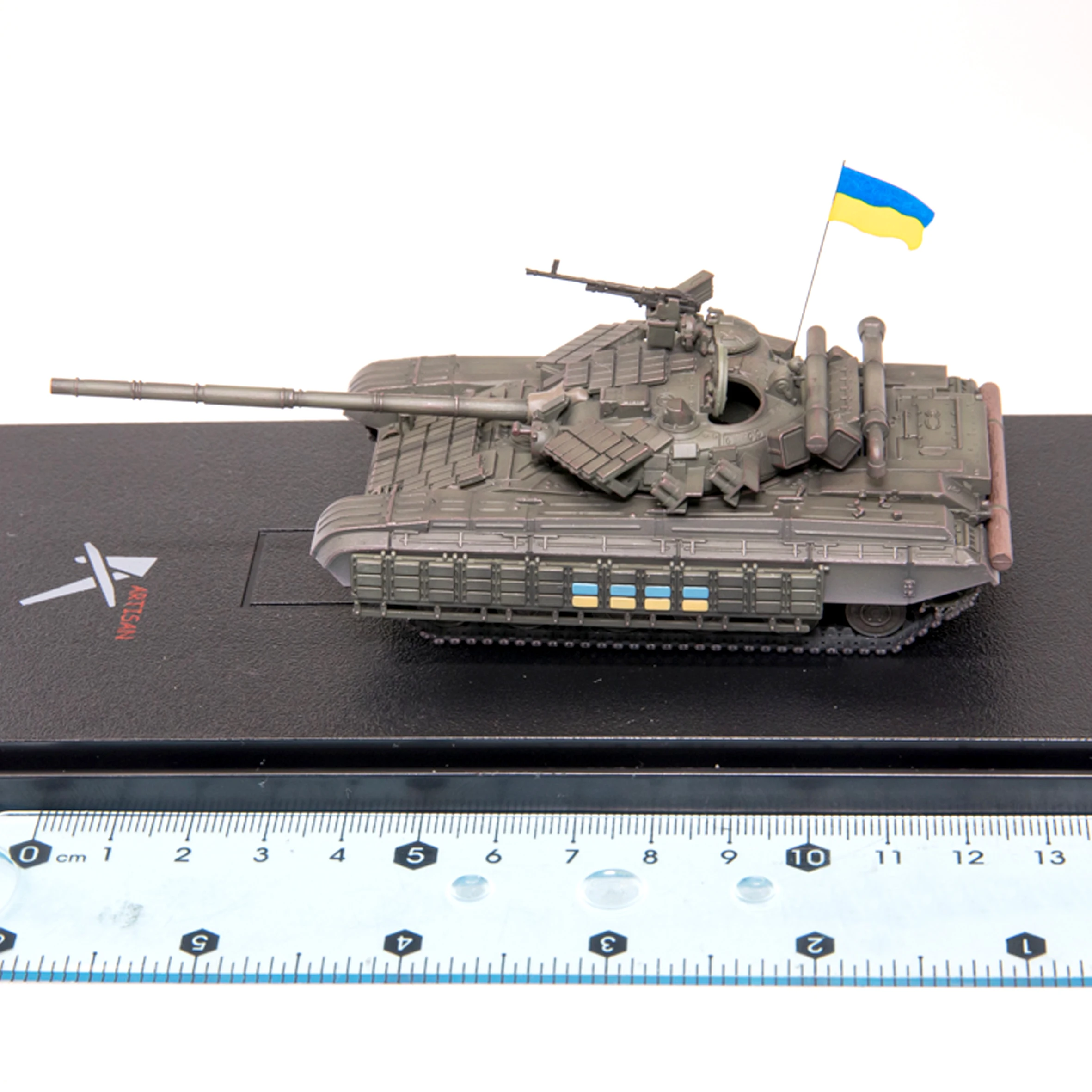 1:72 Ukrainian T-64BV Tank Model Collectible 2 1:72 Ukrainian T-64BV Tank Model Collectible - Image 2
