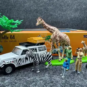 Toyota Landcruiser 1:64 Diecast Model with Accessories 8 S2101d00fcd1f41d79a675b293f30bf33J