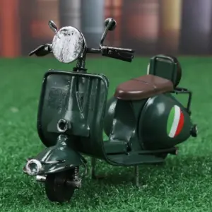 Vespa Motorcycle 1:18 Scale Model in Yellow 38 S2171413583194201be5121c54b0068780