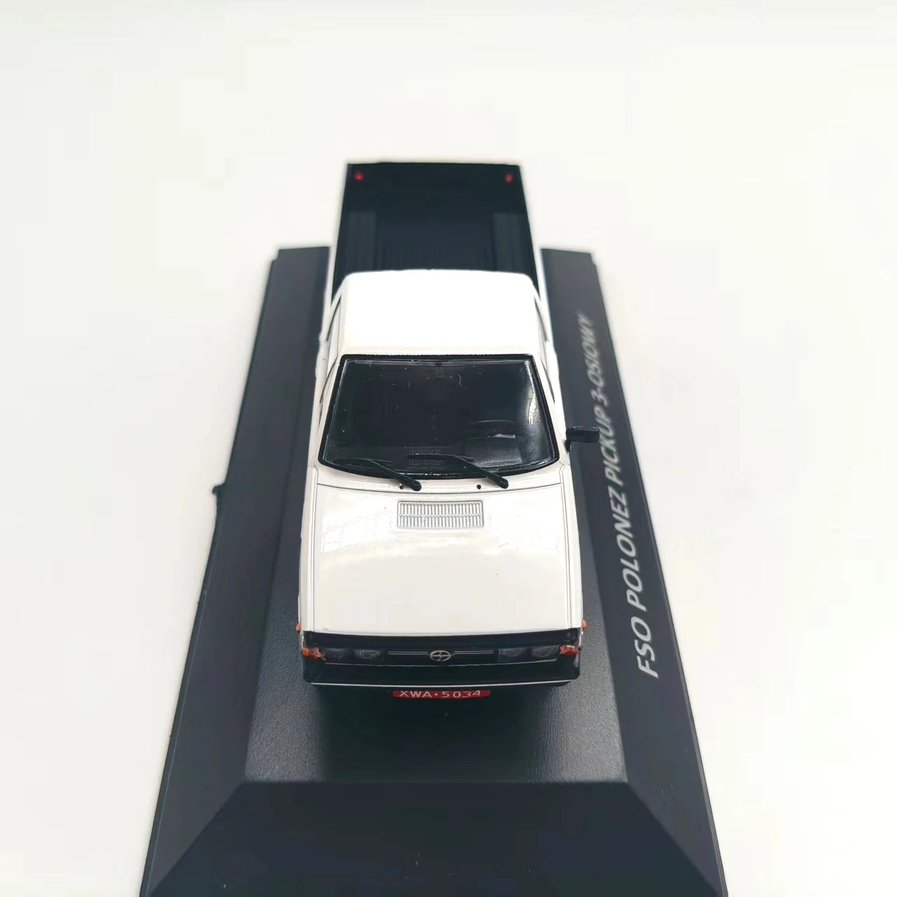 FSO Polonez Pickup 1:43 Scale Diecast Model 4 FSO Polonez Pickup 1:43 Scale Diecast Model - Image 4