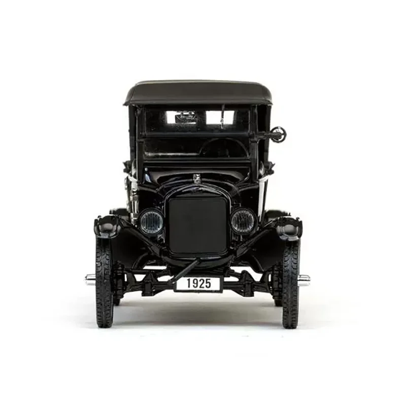 1925 Ford T Classic Car 1:24 Diecast Model 2 1925 Ford T Classic Car 1:24 Diecast Model - Image 2