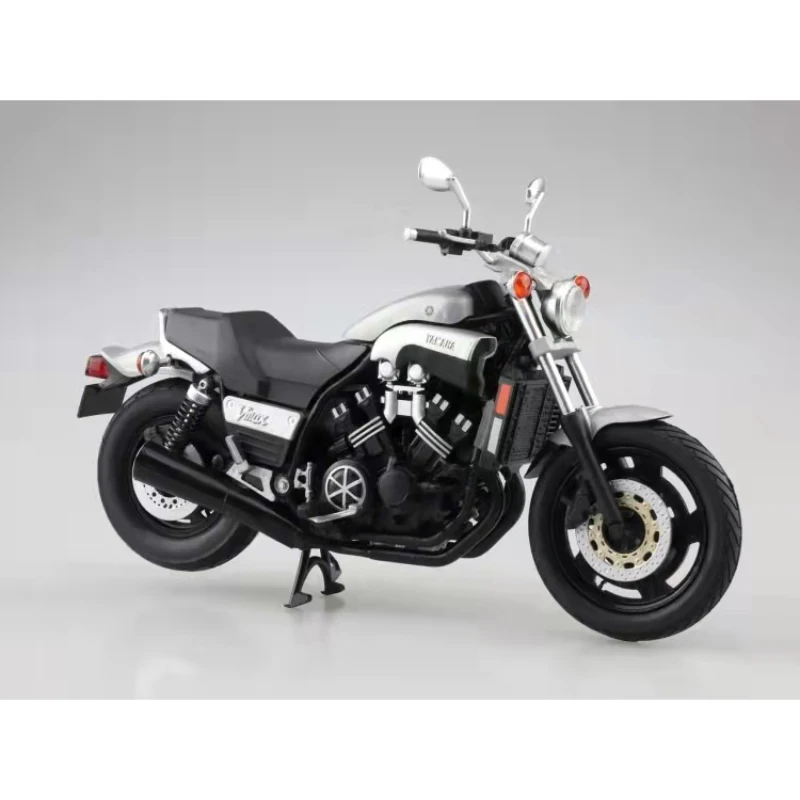 Yamaha Vmax 1/12 Scale Diecast Model Motorcycle 2 Yamaha Vmax 1/12 Scale Diecast Model Motorcycle - Image 2