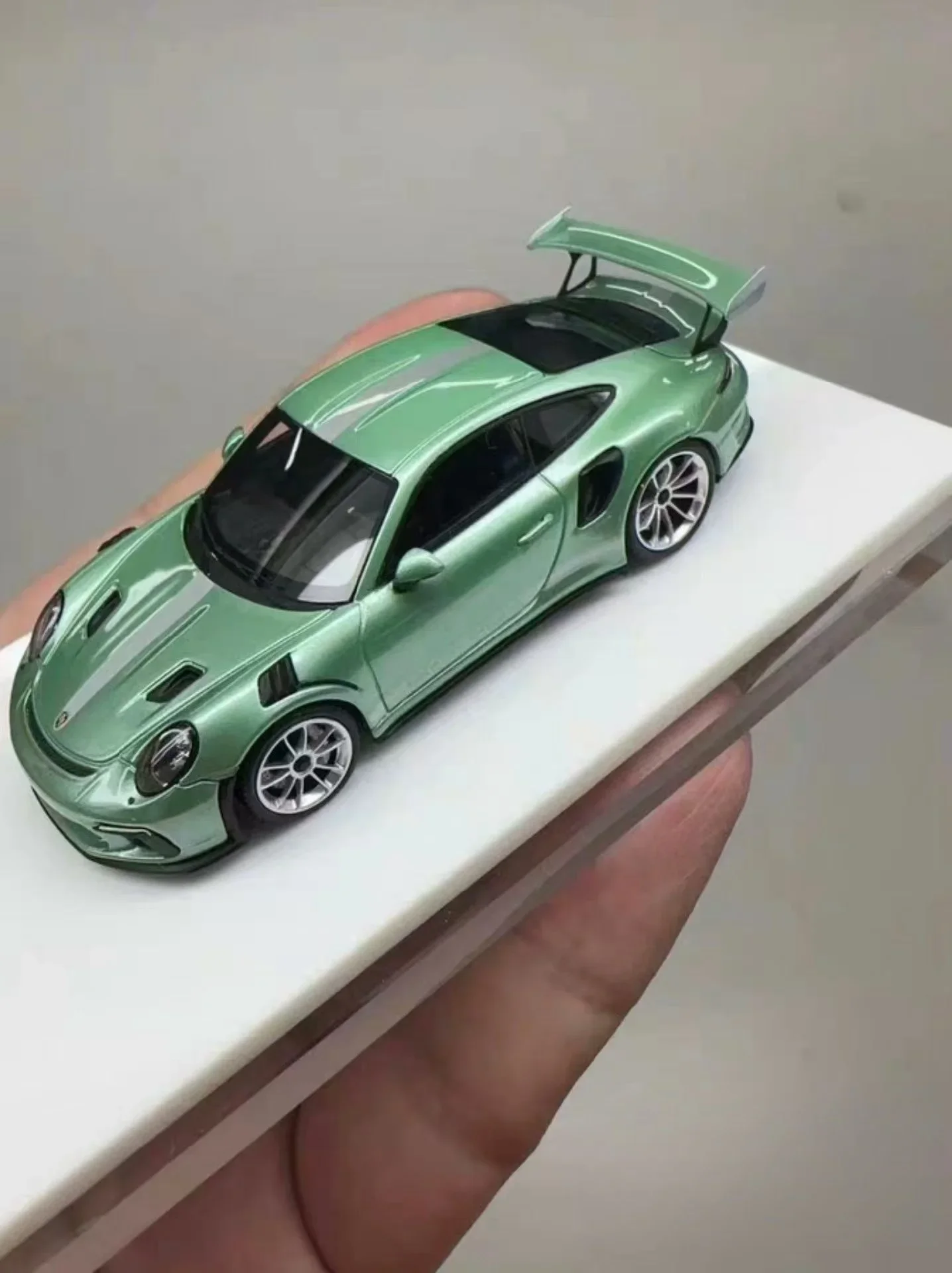 Porsche 991.2 GT3 RS 1:64 Scale Model 9 Porsche 991.2 GT3 RS 1:64 Scale Model - Image 9