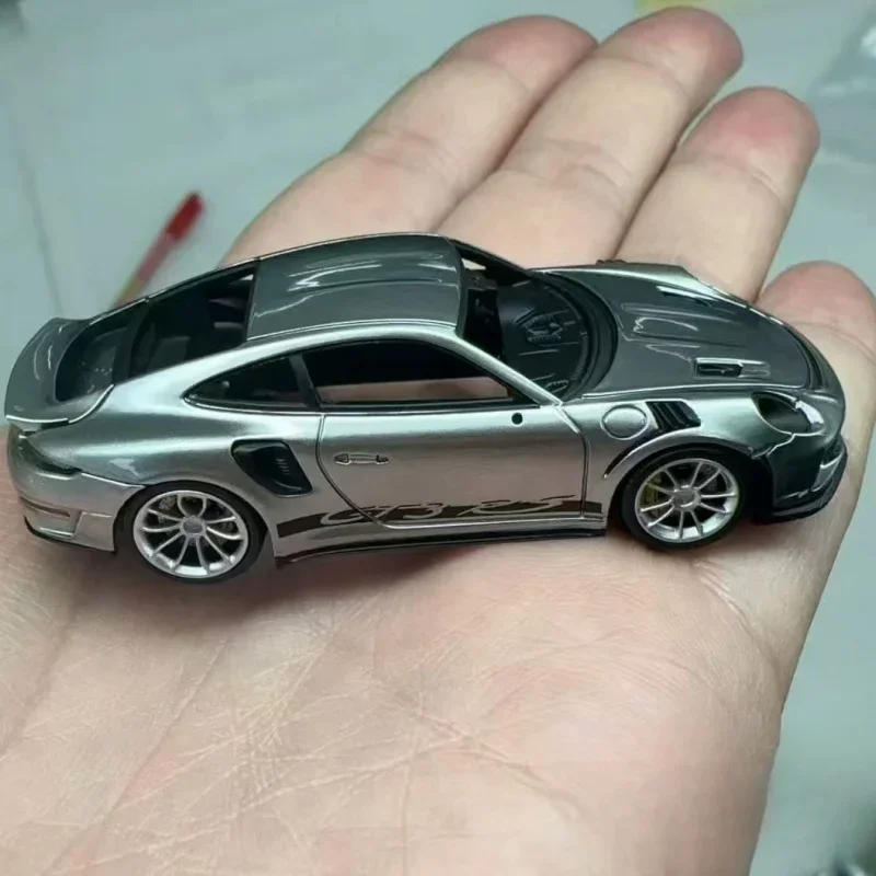 Porsche 991.2 GT3 RS 1:64 Scale Model 5 Porsche 991.2 GT3 RS 1:64 Scale Model - Image 5