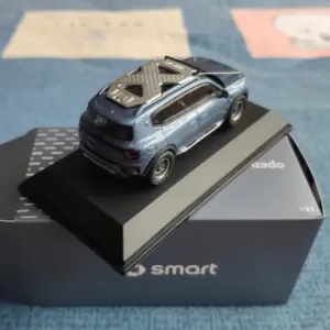 Smart Concept #5 1:64 Scale Diecast Model Car 5 S232a0b8efeaa4b8daafa8e8528f94e5cH