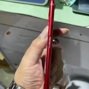 iPhone SE2022 Red Metal Frame Accessory 5 S25fcac6f45e34e27834e2db62ee2e76bT