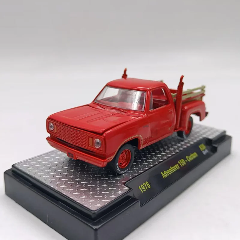 1:64 Scale Diecast Ford and GMC Truck Set 8 1:64 Scale Diecast Ford and GMC Truck Set - Image 8