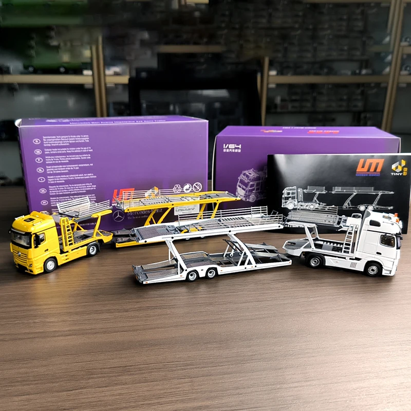 Benz Actros Gigaspace 1/64 Scale Model 3 Benz Actros Gigaspace 1/64 Scale Model - Image 3