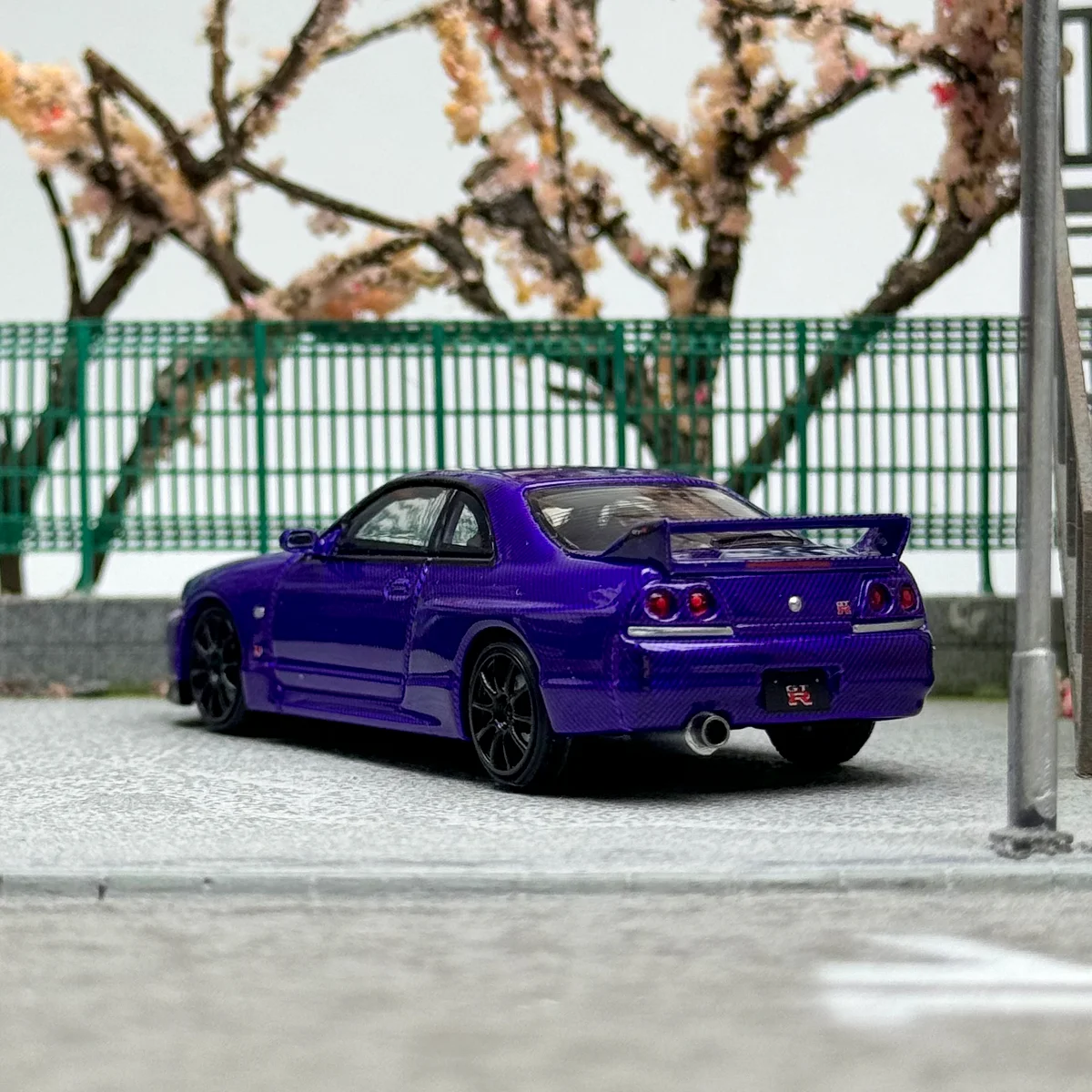 Nissan GT-R R33 S-Tune 1/64 Scale Diecast Model 3 Nissan GT-R R33 S-Tune 1/64 Scale Diecast Model - Image 3