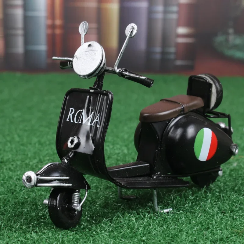 Vespa Motorcycle 1:18 Scale Model in Yellow 13 Vespa Motorcycle 1:18 Scale Model in Yellow - Image 13