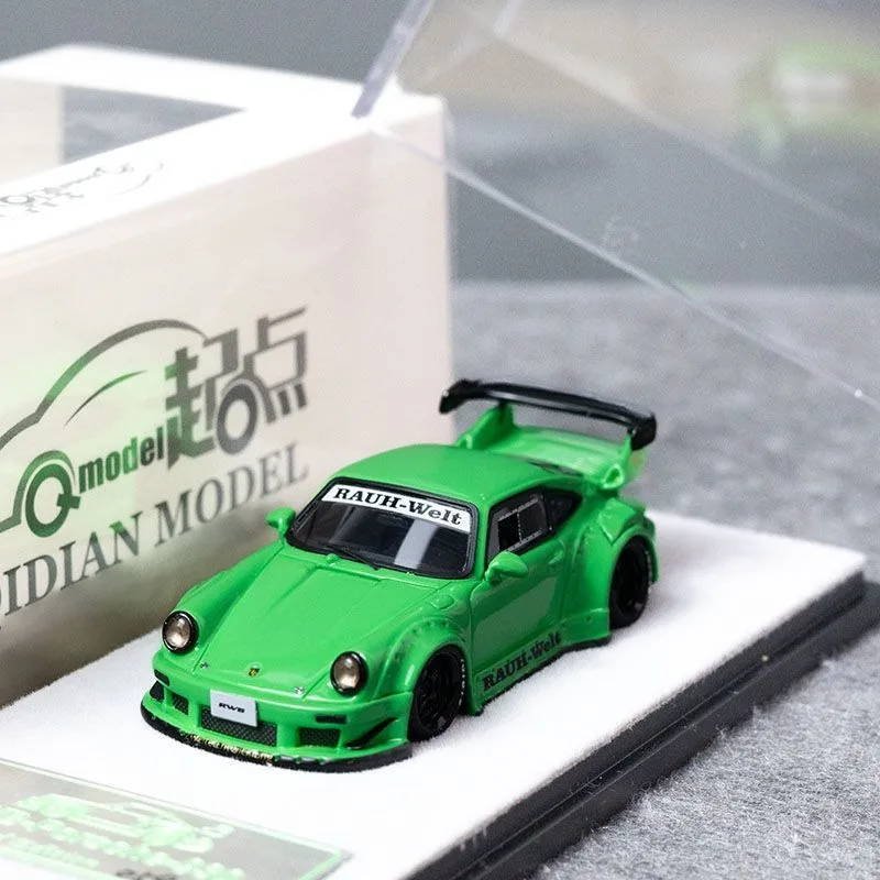 1/64 Scale Diecast Porsche 930 Model in Green 2 1/64 Scale Diecast Porsche 930 Model in Green - Image 2