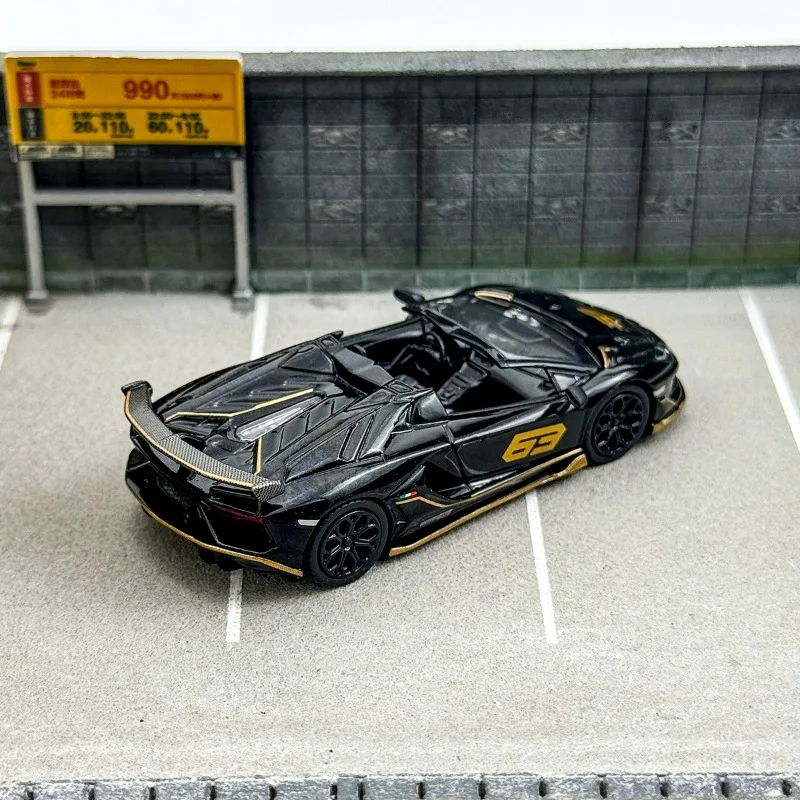 1/64 Scale Diecast Lamborghini Aventador SVJ 63 3 1/64 Scale Diecast Lamborghini Aventador SVJ 63 - Image 3