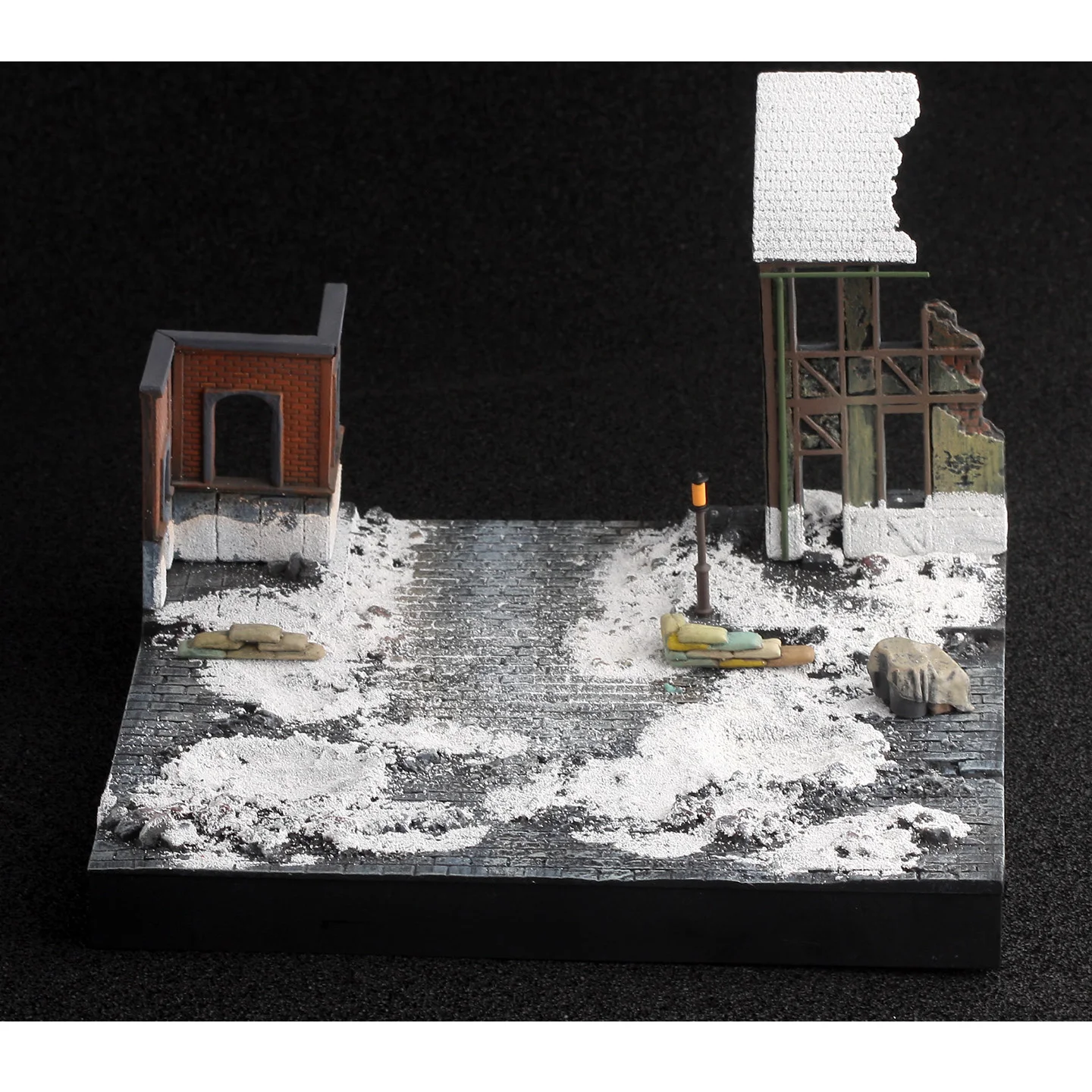 1/72 WW2 European Winter Scene Model 6 1/72 WW2 European Winter Scene Model - Image 6