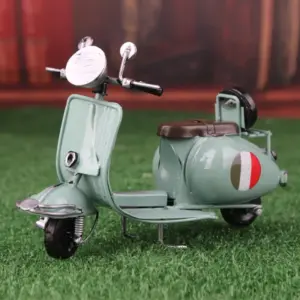 Vespa Motorcycle 1:18 Scale Model in Yellow 28 S2e86a2d43d854b0db540377ff98927be7