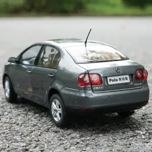 Diecast 1/18 Scale VW Polo Model Vehicle 9 S2f62e3b661404054bb22fd990f33cd83V