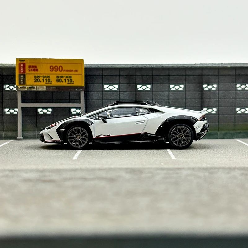 1/64 Scale Lamborghini Huracan Sterrato Model 3 1/64 Scale Lamborghini Huracan Sterrato Model - Image 3