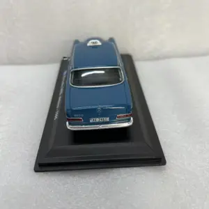 1:43 Scale Mercedes 200D Classic Model 8 S2fc764192d8840ccbf9bbb14b3172a8b4