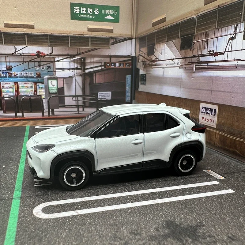 Toyota Yaris Cross GR Sport Diecast Model 1:64 6 Toyota Yaris Cross GR Sport Diecast Model 1:64 - Image 6