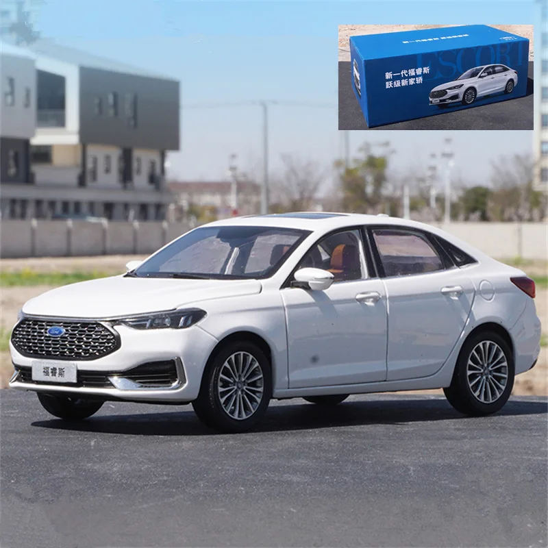 Ford ESCORT 2022 SUV 1:18 Diecast Model 8 Ford ESCORT 2022 SUV 1:18 Diecast Model - Image 8