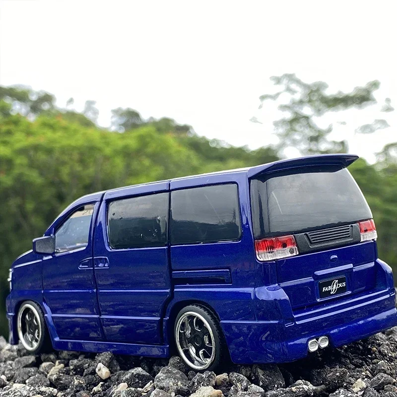 Nissan Elgrand FABULOUS 1:32 Scale Diecast Model 6 Nissan Elgrand FABULOUS 1:32 Scale Diecast Model - Image 6