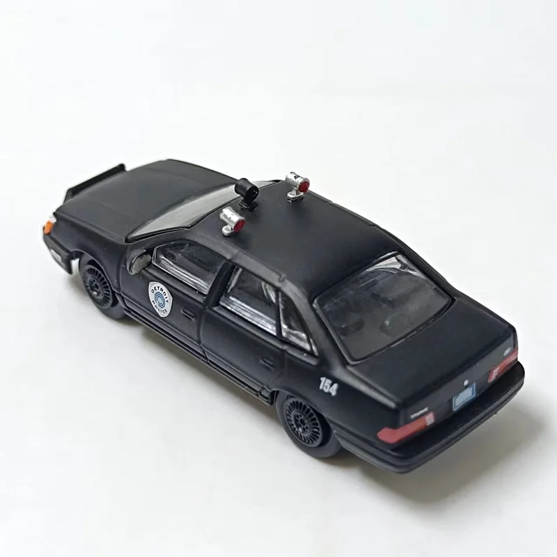 1986 Ford Taurus LX 1:64 Diecast Model 5 1986 Ford Taurus LX 1:64 Diecast Model - Image 5