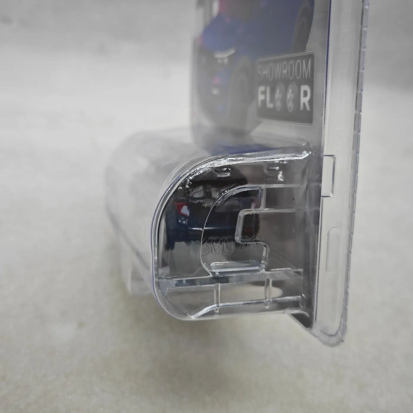 1:64 Scale 2024 Ford Explorer Model in Blue 5 1:64 Scale 2024 Ford Explorer Model in Blue - Image 5