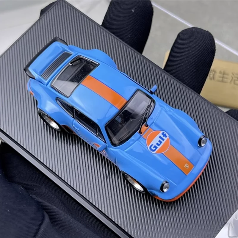 Singer Turbo Study 930 Diecast Model 1:64 Scale 2 Singer Turbo Study 930 Diecast Model 1:64 Scale - Image 2