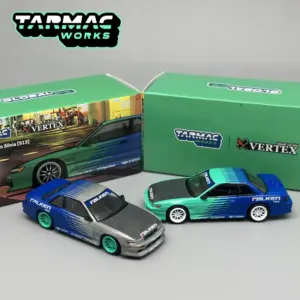 Tarmac Works 1:64 Nissan Silvia S13 Model