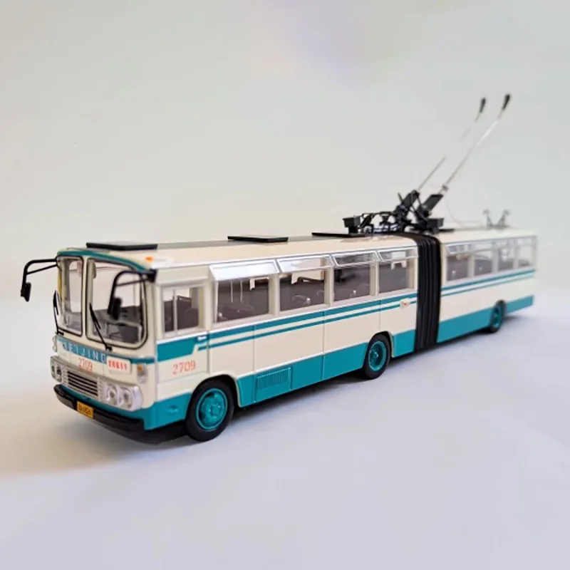 1:64 Scale Beijing Trolleybus Model Model 2709 2 1:64 Scale Beijing Trolleybus Model Model 2709 - Image 2