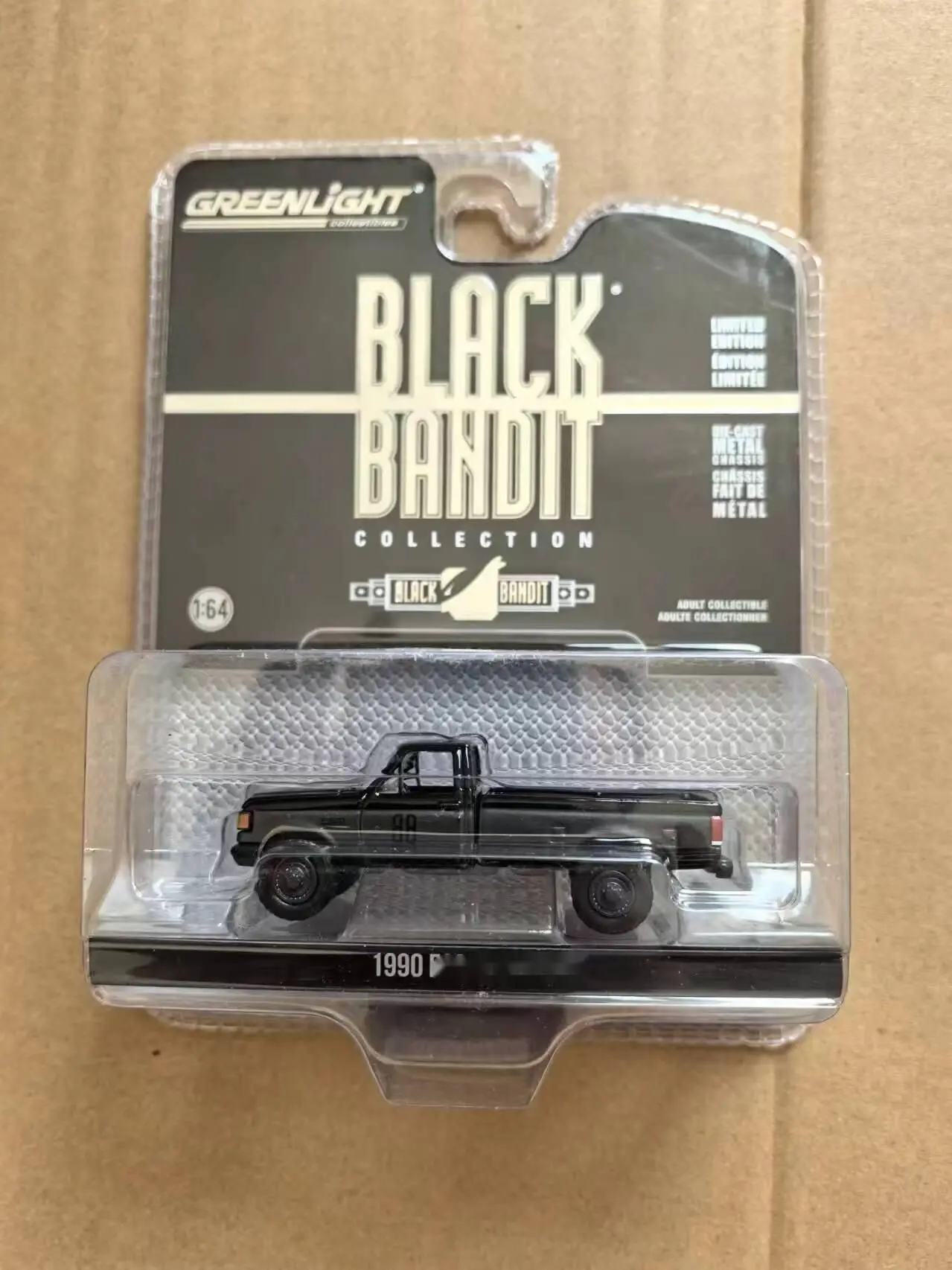 1:64 Scale Alloy Police Car Model 13 1:64 Scale Alloy Police Car Model - Image 13